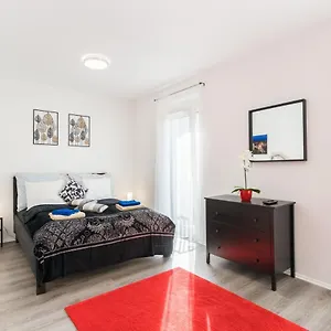 Apartment New Blue Danube With Balcony And Parking, Budapest