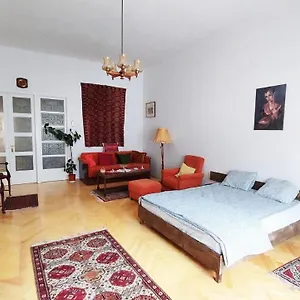 Bross1 Budapest