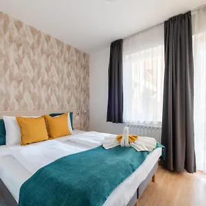 Prince Apartments מלון דירות